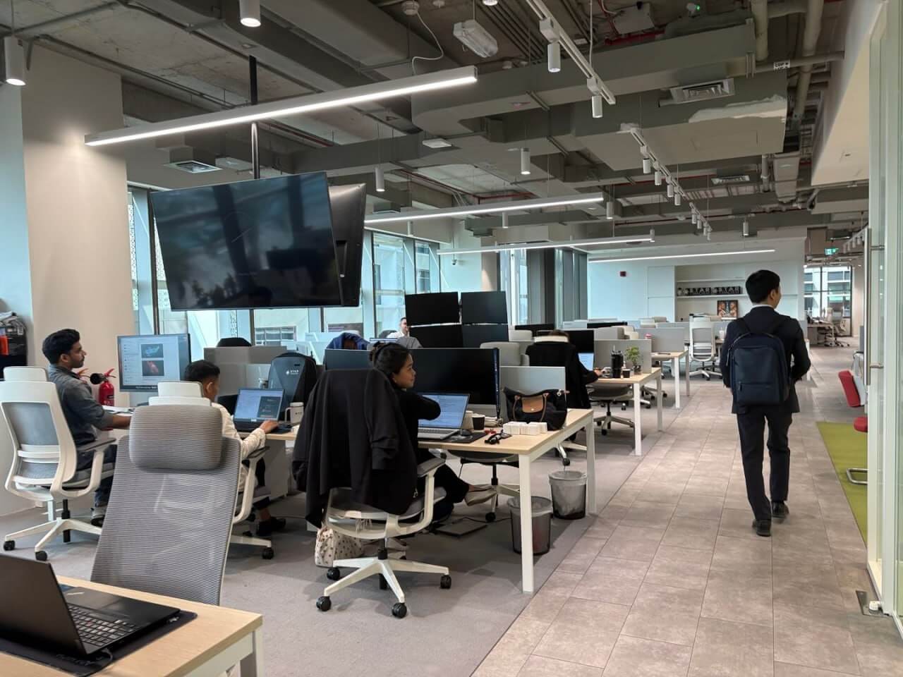 StarTraderオフィス